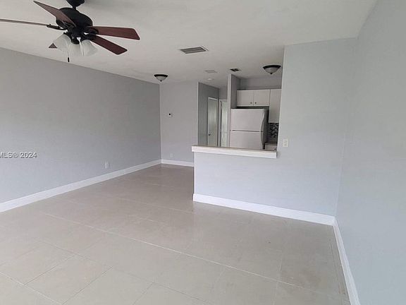 3rd image of 730 NE 46th Ct APT 2