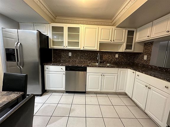 5th image of 6630 Racquet Club Drive #163