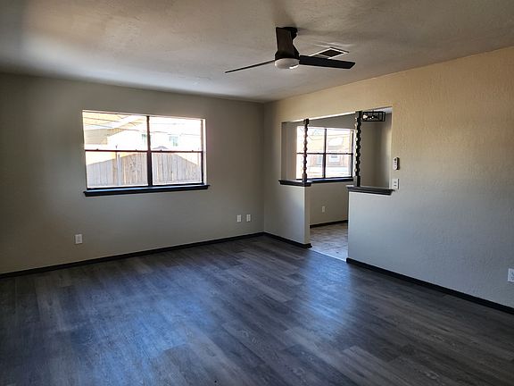 5th image of 1109 S Bouziden Dr