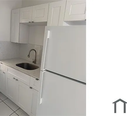 2701 SW 27th Ct — Photo 2
