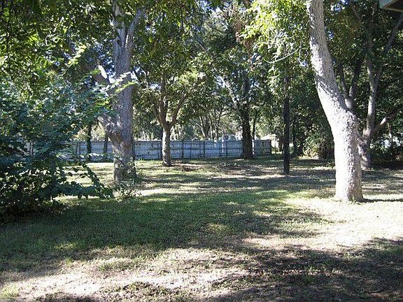 Huge Duplex size back yard.