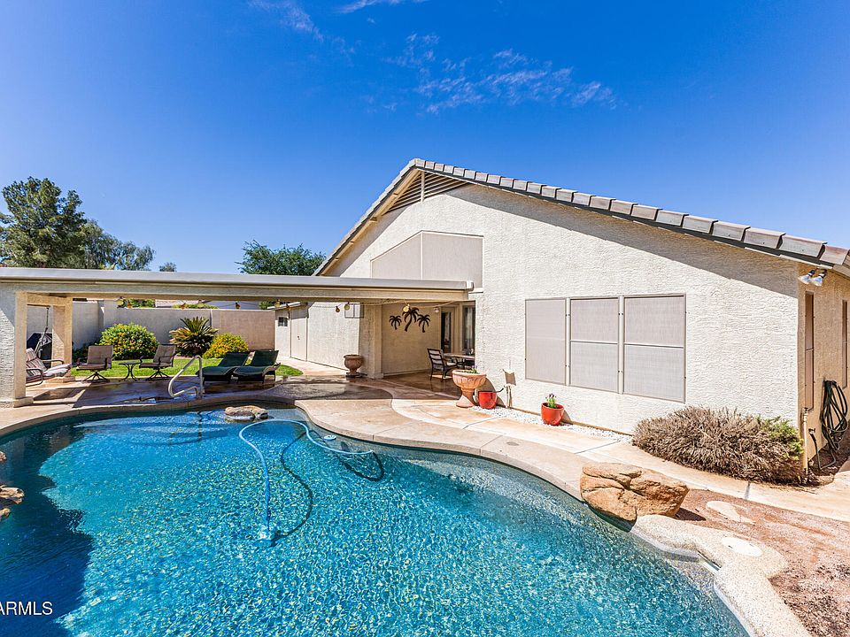 1st image of 2329 E BONITA Street