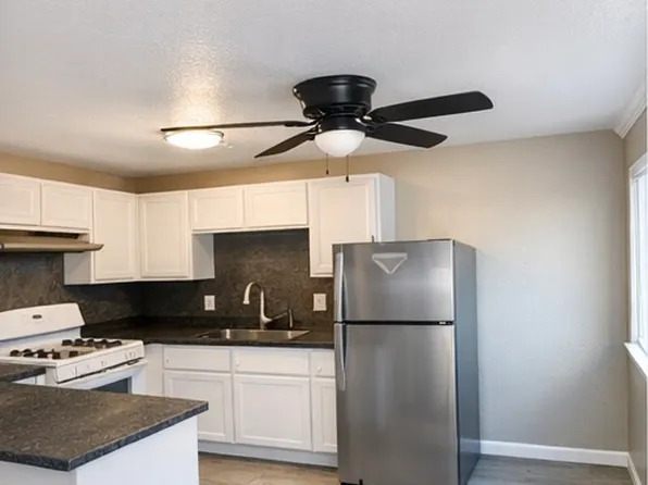 230 N 4th Ave #102, Oakdale, CA 95361
