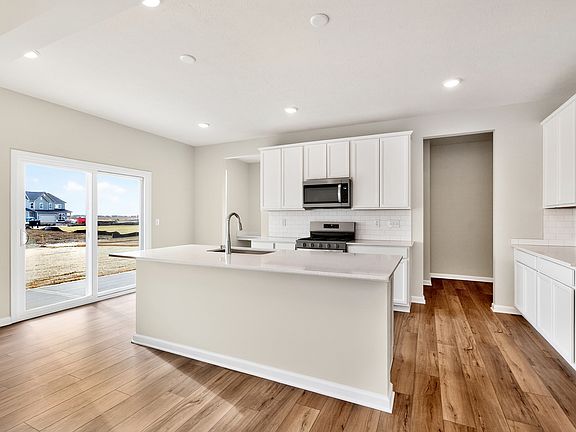 4th image of 16454 Andes Ln