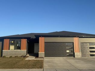 1407 S 2nd St, Eldridge, IA