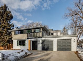 15504 Rio Terrace Dr NW, Edmonton, AB T5R5M9