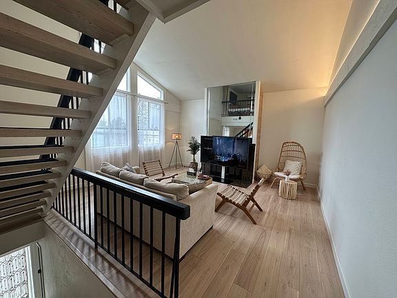 Vaulted ceilings, plenty of sunlight all day long with Northern sun exposure.