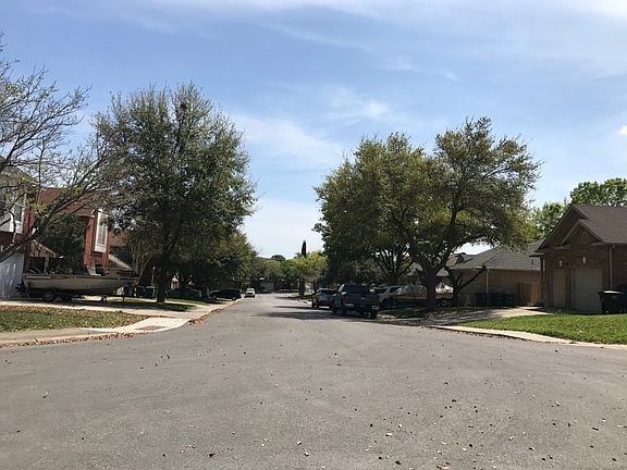 4th image of 1826 Enclave Park