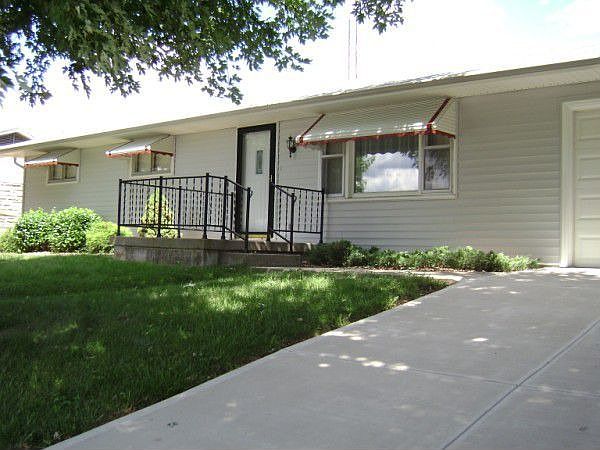 1st image of 111 N Ball Ct
