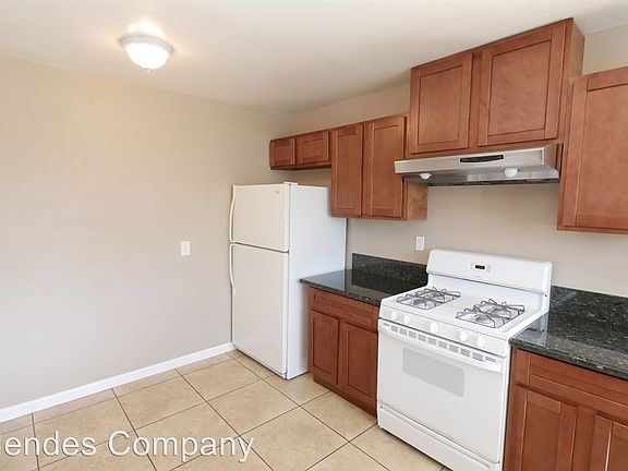 5th image of 2816 L St APT B