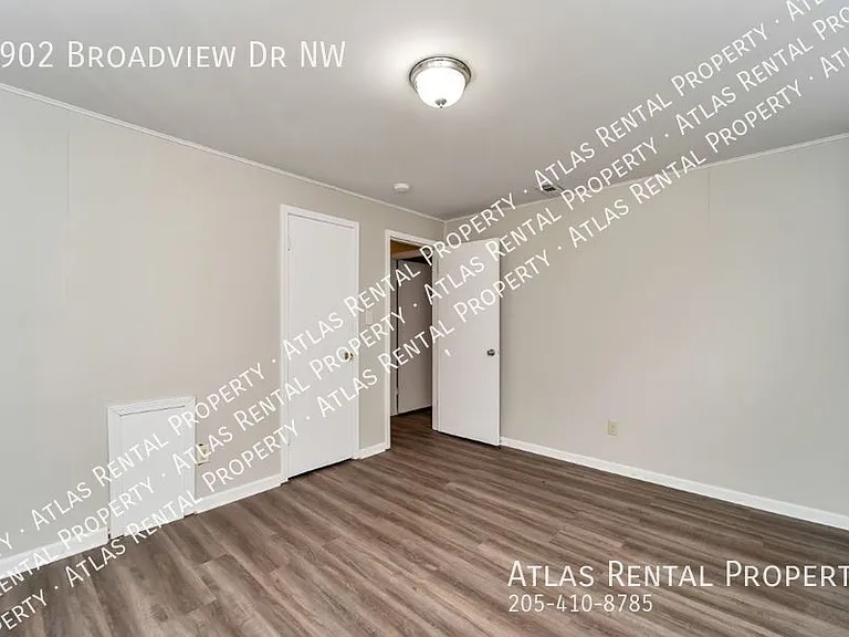 2902 Broadview Dr NW — Photo 11