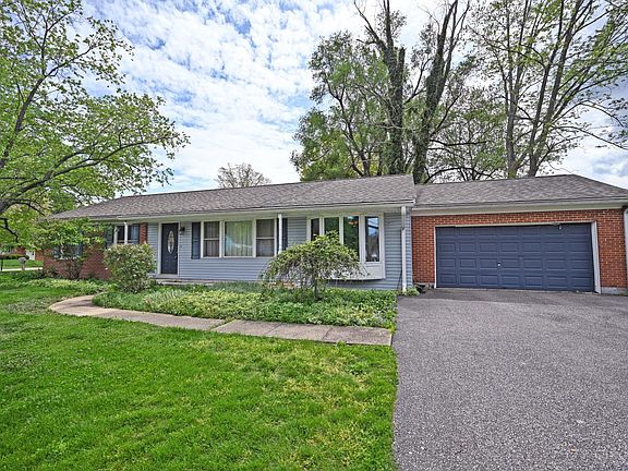 3rd image of 8265 Forest Rd
