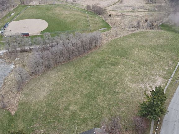 2nd image of Redding Rd