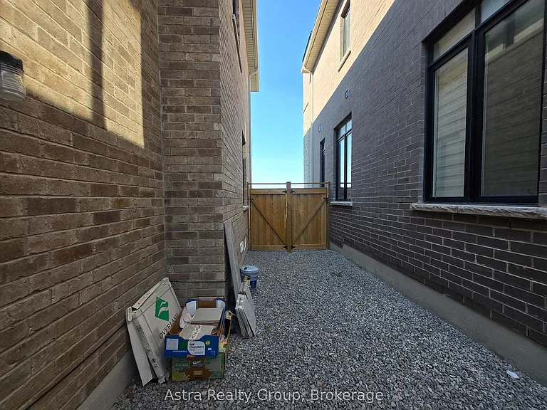 105 Coldwell Bay Cir — Photo 25