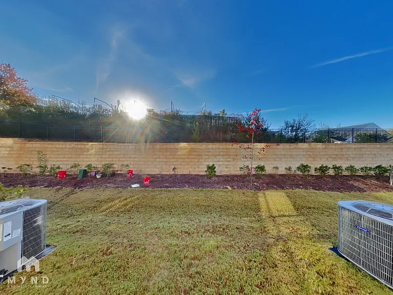 250 Yorktown Ln — Photo 17