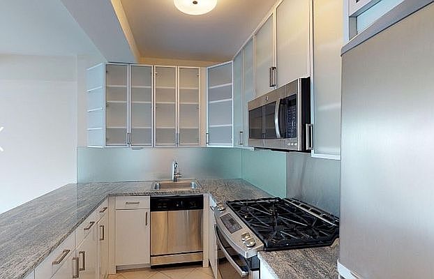 1st image of 986 2nd Ave #14E