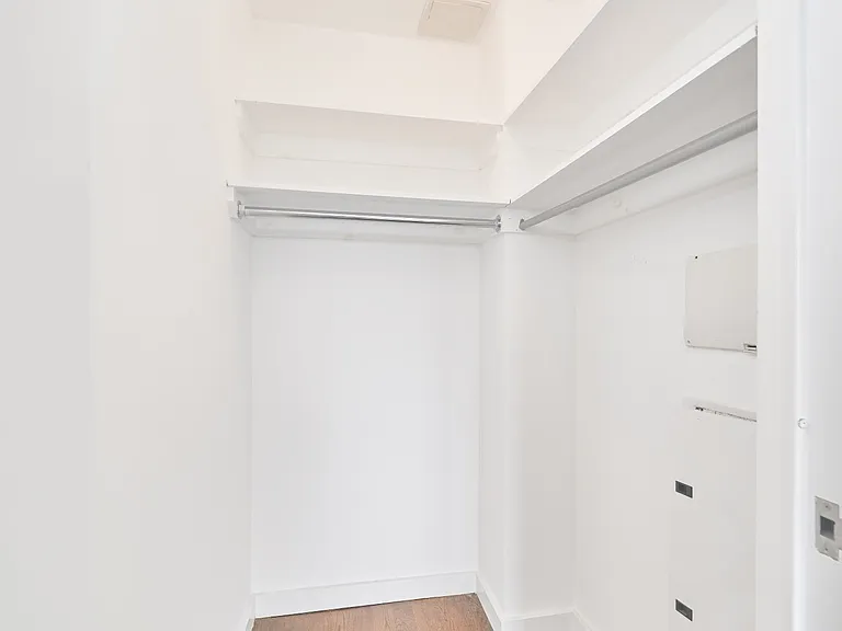 1209 Dekalb Ave #202 — Photo 8