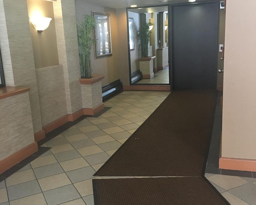 1st image of 13849 Barclay Ave APT 5F