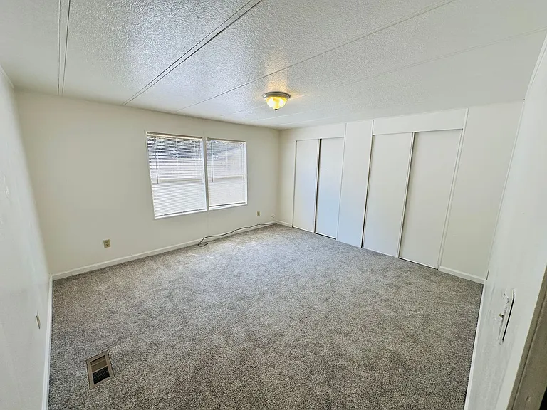 14014 NE 70th Ave — Photo 18