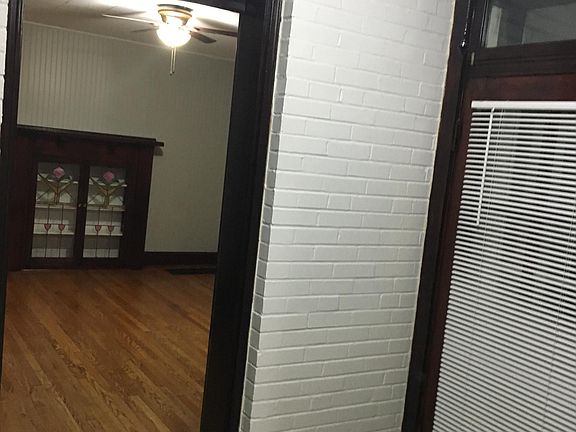 4th image of 4916 Tyrolean Ave