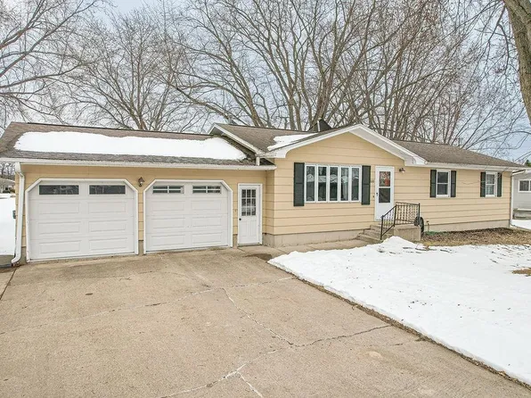 1010 Farmer Ave, Tomah, WI 54660