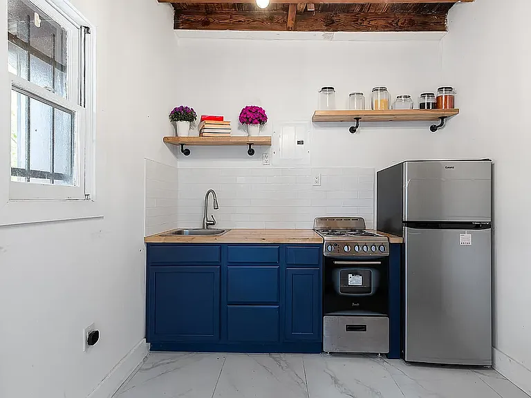 789 Willoughby Ave #3 — Photo 4