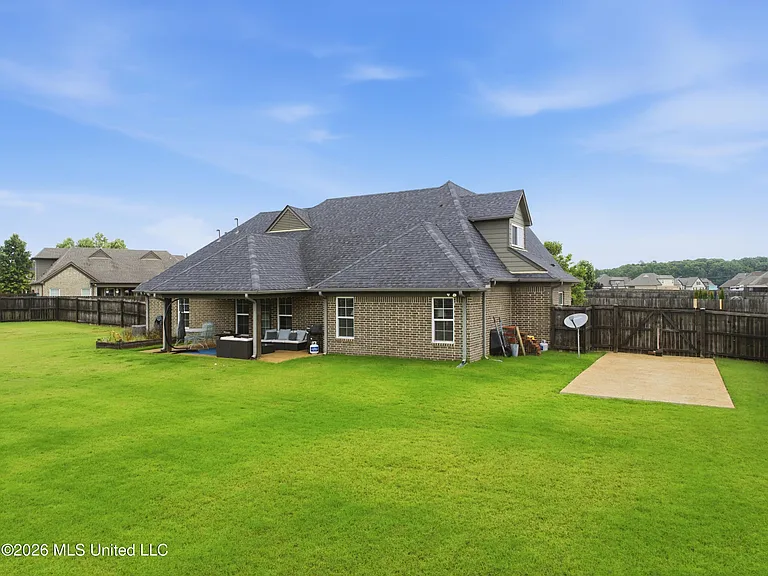 5353 Keating Dr — Photo 32
