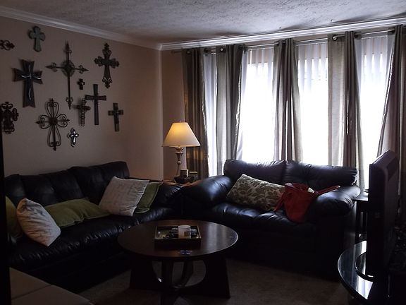 2nd image of 1809 Ashborough Cir SE APT J