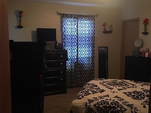 5th image of 2927 W Riverridge Dr
