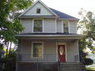 692 S Evergreen Ave, Kankakee, IL 60901