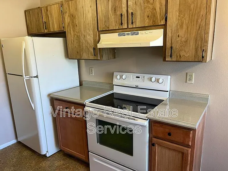 7708 Gulf Ct — Photo 4