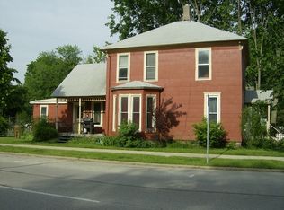 214 W Washington St, Champaign, IL 61820