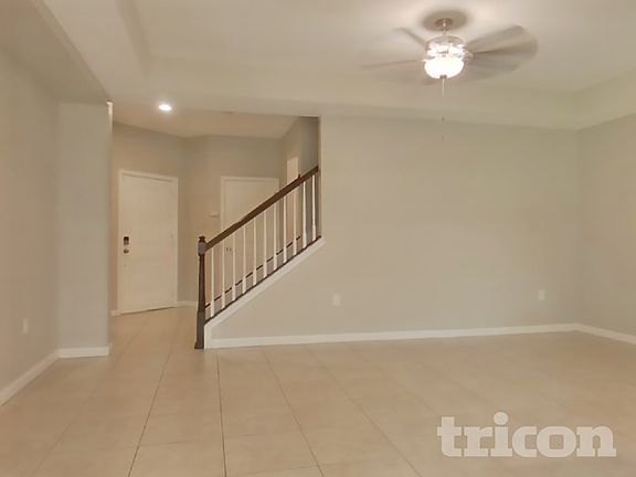 3rd image of 12137 Trailhead Dr