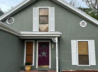 10137 Pine Breeze Rd W, Jacksonville, FL 32257