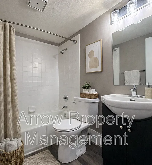 1027 A St #12 — Photo 5