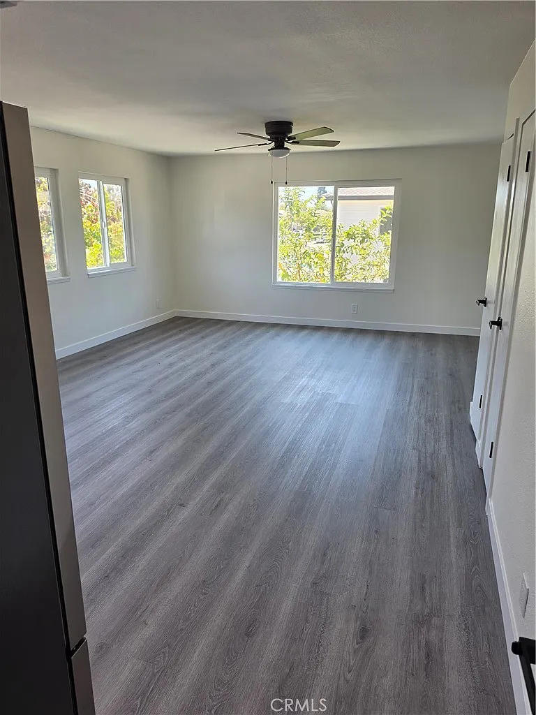 3 bed, 1100 sqft, $3,500 — Photo 2