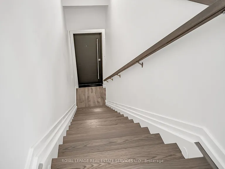 439 Winona Dr #C — Photo 7