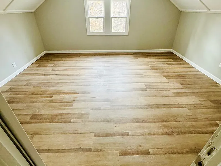 3305 N Russell Rd — Photo 9