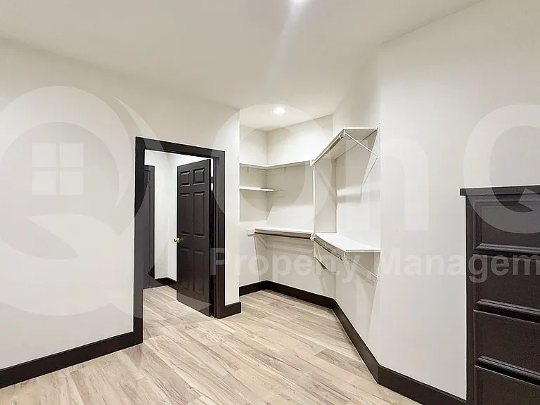 112 Paragon Ct — Photo 31