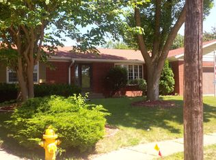 3239 Woodland Ct, Davenport, IA