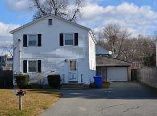 15-17 Lloyd Ave, Springfield, MA 01119