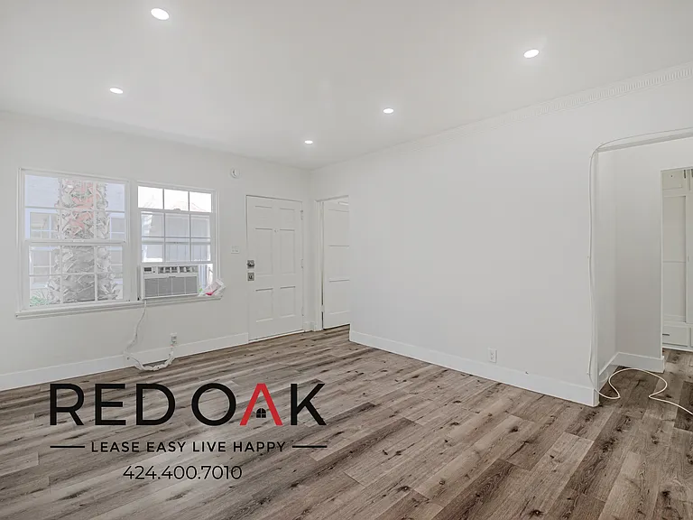 2417 W Vernon Ave #2421-1/2 — Photo 3