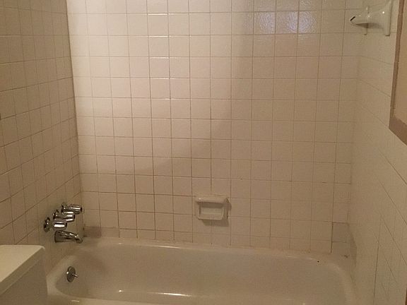 4th image of 1441 Kingston Ave APT 7
