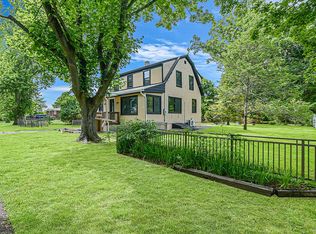 17 Babylon St, Islip Terrace, NY 11752