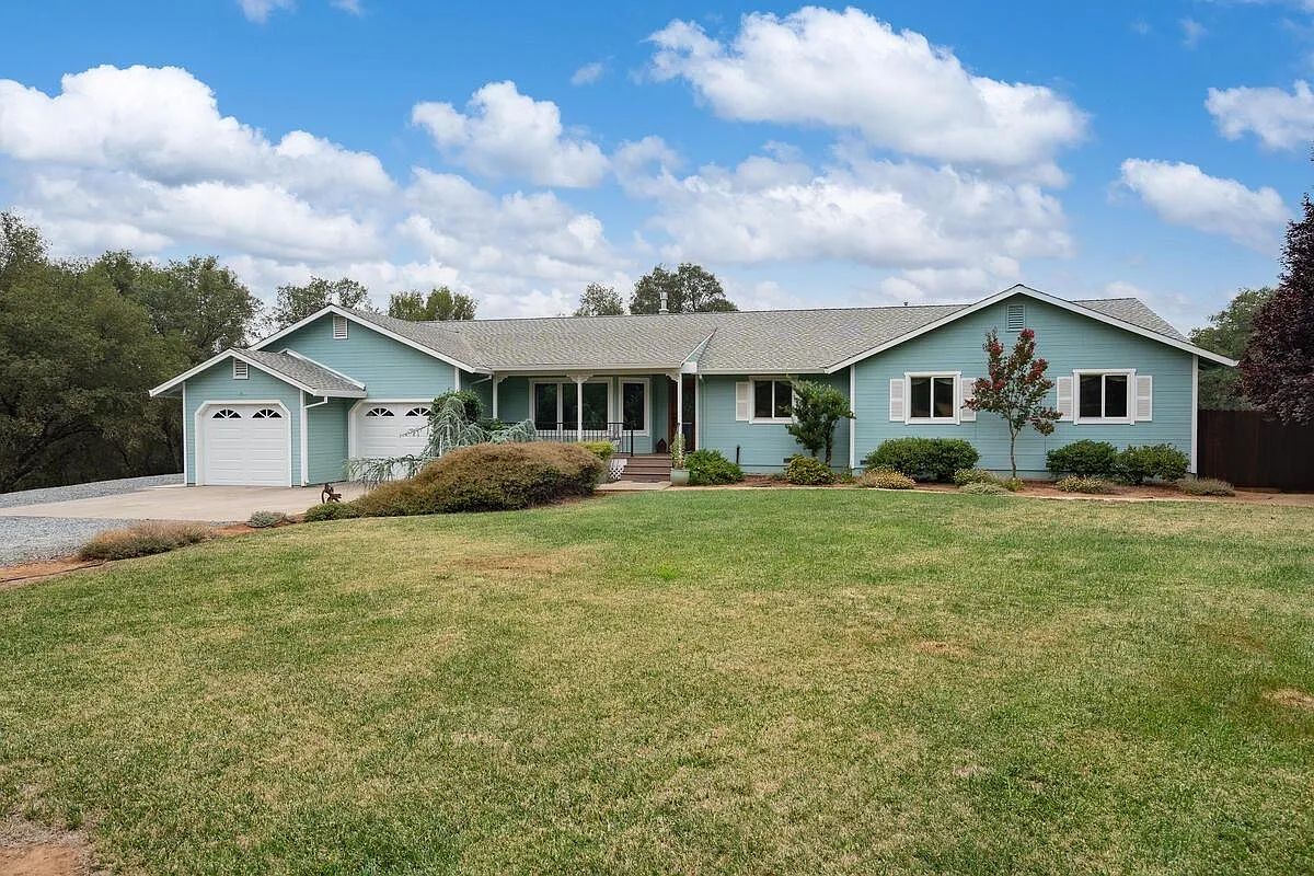 1516 Lower Lake Dr photo 1