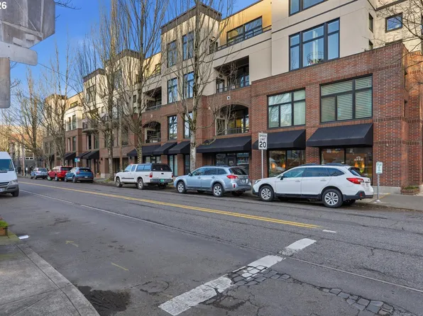 618 NW 12th Ave APT 408, Portland, OR 97209