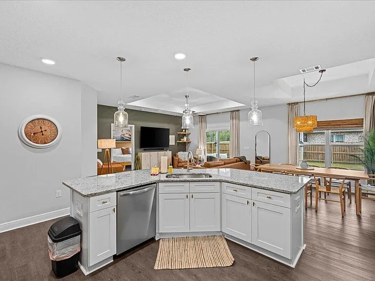 5333 Longhorn Trl — Photo 8