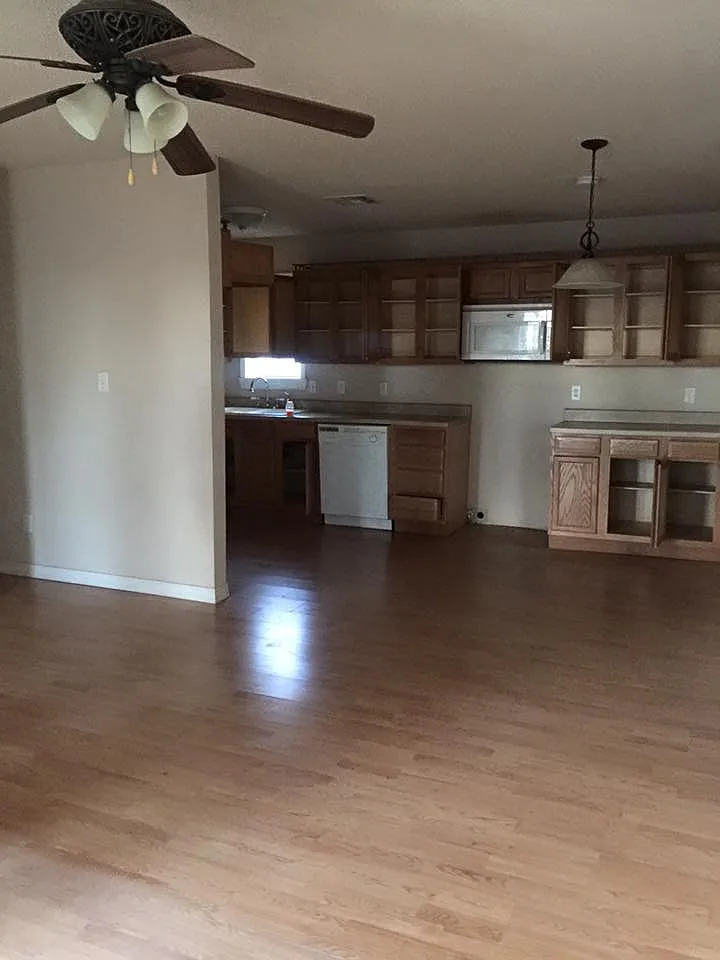4 bed, 1248 sqft, $1,400 — Photo 3