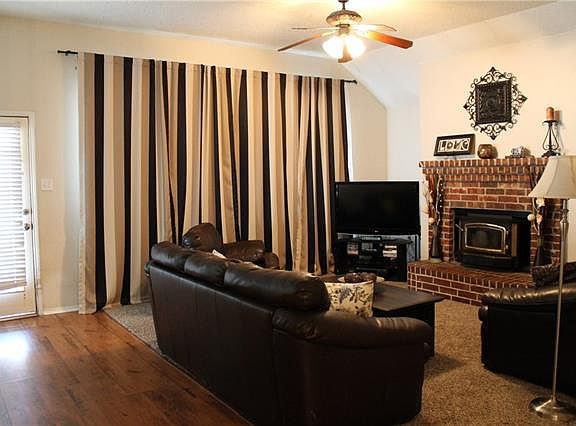 3rd image of 1637 Arbor Creek Dr