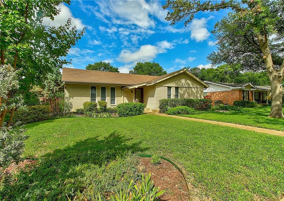 1st image of 622 Stardust Ln